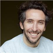 Professeur franco-australien avec un master en langues moderne anglais/japonais, propose des cours pour enfants/adultes