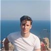 Entrenador amable y paciente. Para cualquier persona con ganas de mejorar su forma física e incrementar su bienestar mental.