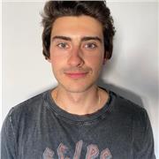 Joven graduado en geología que puede dar clases de cualquier materia, sobretodo de ciencias y estando especializado en geología