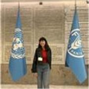 Se hai bisogno di aiuto per i tuoi compiti, sono a tua disposizione! 