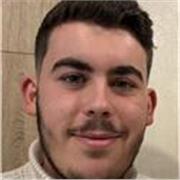 Profesor titulado en Desarrollo de Aplicaciones Multiplataforma. Si necesitas ayuda con el desarrollo de software, soy tu profesor