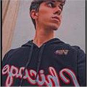 a tutti! Mi chiamo Francesco. Offro lezioni e ripetizioni online di inglese ed italiano. Nel 2019 ho ricevuto la maturità classica. Attualmente sono un laureando presso la facoltà di mediazione linguistica (lingue straniere) dell’Università di Torino