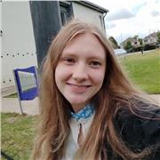 Ich habe mein Fachabitur vor kurzem abgeschlossen und bin bereit von Grundschule bis Mittelstufe Nachhilfe anzubieten