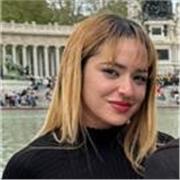 Profesora de piano con maa de 11 años de experiencia .