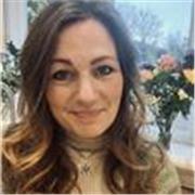 Well-being informed corporate professional with coaching experience 