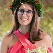 Laureata magistrale in Strategic Communication, con una triennale in Scienze Letterarie e dei Beni Culturali, si offre per ripetizioni online per tutte le materie fino alle scuole medie e materie umanistiche