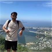 Estudiante de ingeniería mecánica, a punto de finalizar los estudios y con ganas de ayudar a jovenes estudiantes.