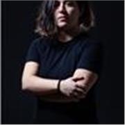 Fotografa e fotoritoccatrice professionista offre lezioni di fotoritocco