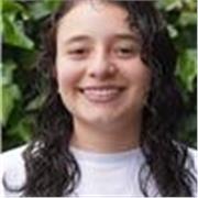 Estudiante de ingeniería apta para matemáticas de primaria y la ESO