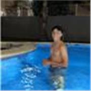 responsable, divertida y enseñaría a los niños pequeños 