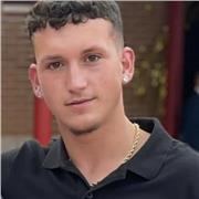 Profesor de iniciación de la música, solfeo, lenguaje musical y especializado en trombón