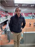 Doy clases de tenis, español, padel. Me gustan mucho los niños y tengo mucha habilidad y trato con ellos. Tengo mucha paciencia y capacidad para poder enseñar