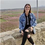 Profesora de Primaria. Actualmente trabajo en un centro educativo. Años de experiència. Repaso de todas las materias. A domicilio