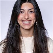 Graduada en Derecho. Becaria en el Departamento de Derecho Civil con funciones de investigación e iniciación docente