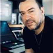 Music producer con esperienza in registrazione, mix e arrangiamento aiuta a creare brani professionali da zero