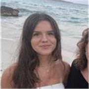 Professeur particulier, donnant des cours de maths à des collégiens