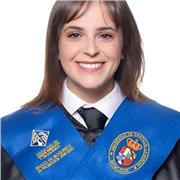 Investigadora predoctoral ofrece clases de Bioquímica, Química y Biología