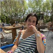 Psicóloga, actualmente estudiante del máster en psicología general sanitaria, me defino como una persona entregada a los niños.