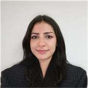 Profesora de apoyo escolar virtual para niños