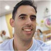 Graduado en Historia. Imparte clases de Historia y Geografía y en aquello relacionado con humanidades y sociales