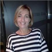 Laureata in lingue e letteratura inglese e spagnola, madre lingua spagnola, impartisce lezioni (tutti i livelli) e preparazione D. E. L. E. Esperienza in scuole pubbliche e private