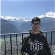 Graduado en Traducción por la Universidad de Valencia, especializado en inglés. 