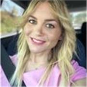 Dottoressa abilitata all’insegnamento, con titolo di studio di laurea magistrale in Lingue Moderne per la Comunicazione Internazionale, impartisce lezioni di lingua inglese a studenti con qualunque livello di studio, dalla base a livelli più elevati