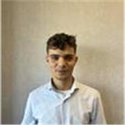 A ver, me gustaría dar clases a niños mayores y a niños pequeños soy una persona muy ambiciosa y me gusta conseguir retos 