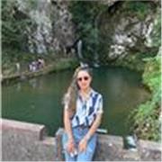 Farmacéutica Graduada en la Universidad de la Laguna con conocimientos en Química y Biología. Estudiantes de 2do de Bachillerato. 