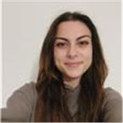 Laureata triennale in ingegneria meccanica, impartisce lezioni di matematica e fisica per liceali e primo anno universitario