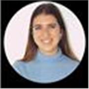 Profesora de diseño de interiores con experiencia en retail y proyectos de exposiciones y arquitectura.