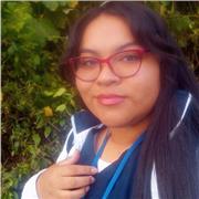 Profesora de lenguaje de signos colombiana donde se puede interpretar o enseñar a niños o personas con discapacidad auditiva o personas oyentes... para que ellos tengan el derecho de aprender igual que los demas