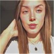 Hace 12 años que bailo danza urbana, hip hop, dancehall… Doy clases de baile, particulares, online o como lo prefieran!