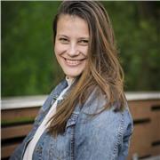 Do you want to learn English because it's practical? Or you truly are fascinated by the language and want to speak properly. Never mind if you already know some English and simply want to improve or you're starting from a zero, let me know!