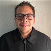 Profesor de historia que imparte clases a nivel secundaria, y preparatoria