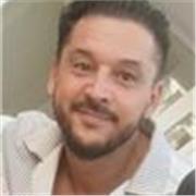 Profesor licenciado en Bellas Artes ,con muchos años de experiencia como docente!