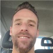 ¿Empezando con la producción musical? Resuelve tus dudas y sigue un camino de aprendizaje personalizado a tu estilo y tus aptitudes.
Soy Jaime, técnico de sonido con conocimientos en lenguaje musical (Grado Elemental de Piano y Solfeo).