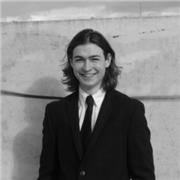 Etudiant école de commerce donnant des cours en SES