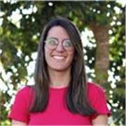 Professora de inglês, nativa em Português, com mais de 9 anos de experiência com todas as idades. Professorada apaixonada, licenciada em letras, ofereço aulas dinâmicas e personalizadas online para todos os níveis. Desenvolva fluência com um método compro