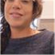 Profesora de Yoga Integral Online para todas las edades y niveles