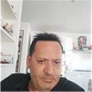 Offro ripetizioni di matematica online o di presenza a bambini e ragazzi. Ho molta pazienza ed empatia con i ragazzi.