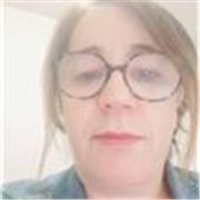 Professeure bienveillante est là pour aider vos enfants à acquérir des bases solides en mathématiques et en français