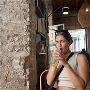 Profesora de apoyo de inglés para alumnos de primaria