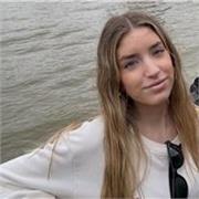 Apta para todos los niveles de primaria e infantil, estudiante del grado de educación infantil en tercer año. 
