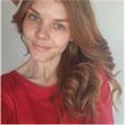 Titulada como coach de inteligencia emocional infantil y juvenil.