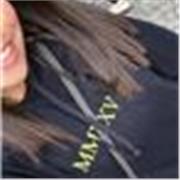 Soy una chica de 17 años con nivel de ingles casi nativo, ya que me crié 7 años en estados unidos.
