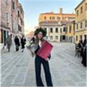 Sono Camilla, 24 anni, laureata in Lingue a Ca' Foscari (VE). Laurenda al primo anno di magistrale in Educational Linguistics