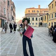 Sono Camilla, 24 anni, laureata in Lingue a Ca' Foscari (VE). Laurenda al primo anno di magistrale in Educational Linguistics