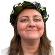 Sono una simpatica ragazza neo laureata in Giurisprudenza che cercherà di aiutarti in modo non noioso e monotono!