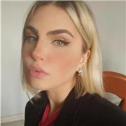 Fashion Designer impartisce lezioni di arte e disegno di moda